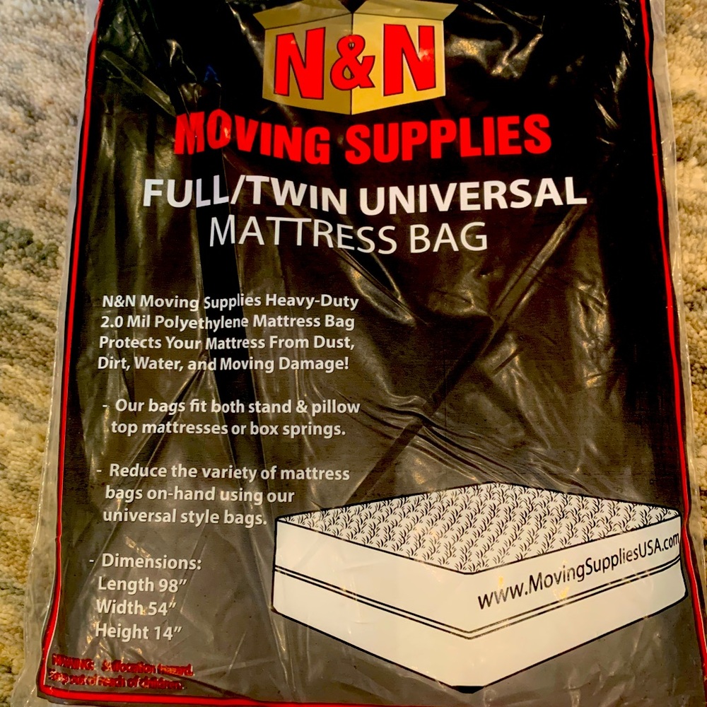 Full/Twin Universal Mattress Bag. Heavy duty 2.0 mil polyethylene mattress bag